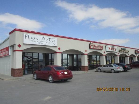 Cattlemen's Crossing Shopping Center : 101 Cattlemens Dr, Lexington, NE, 68850
